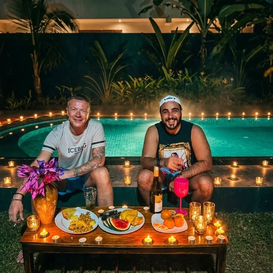 Time together beside the pool — Syndeo Garden, Hikkaduwa